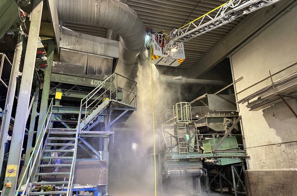Brand in Lüftungsanlage beschäftigt Feuerwehr